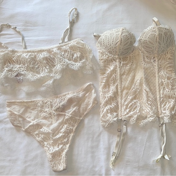 Victoria's Secret Lace Bustier, Bralette, & Matching High Waist Panty Set BNWT - Picture 2 of 15